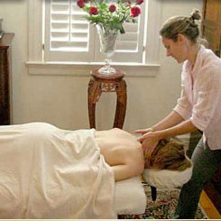 Fuquay Mineral Spring Inn & Garden المظهر الخارجي الصورة
